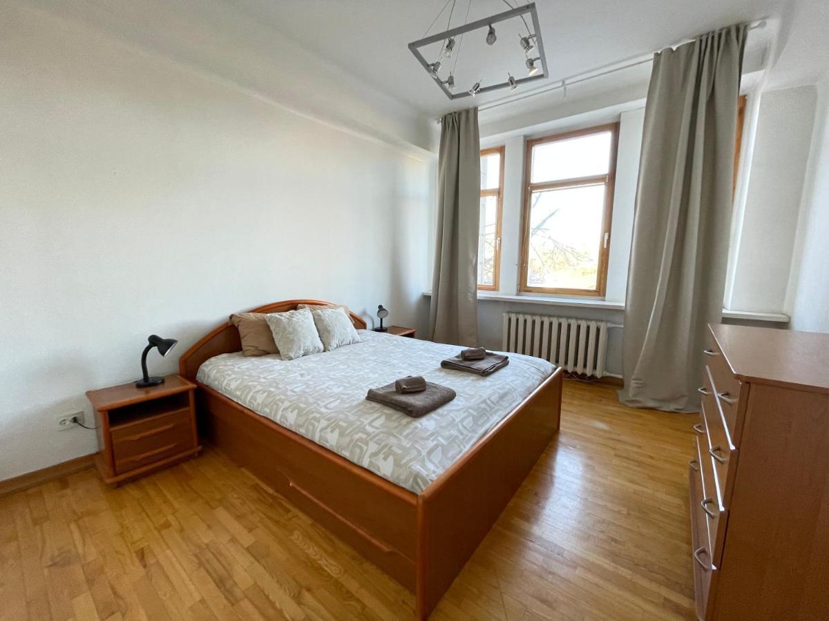 A Cozy Apartment With A Wonderful View Of The River In The Old Town Of ヴィリニュス エクステリア 写真
